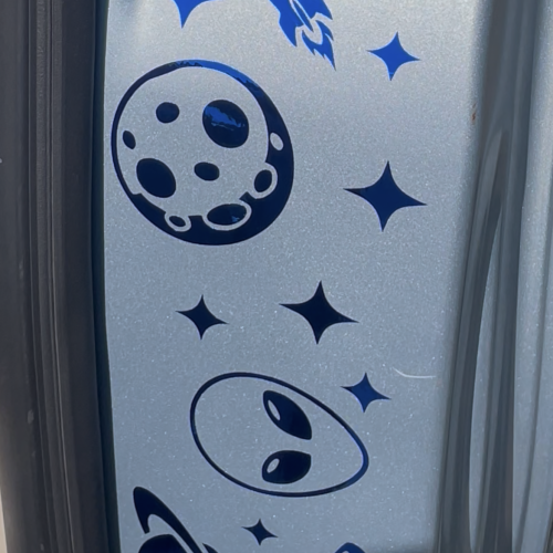 Aliens and UFOs Themed Door Panel Car Decal