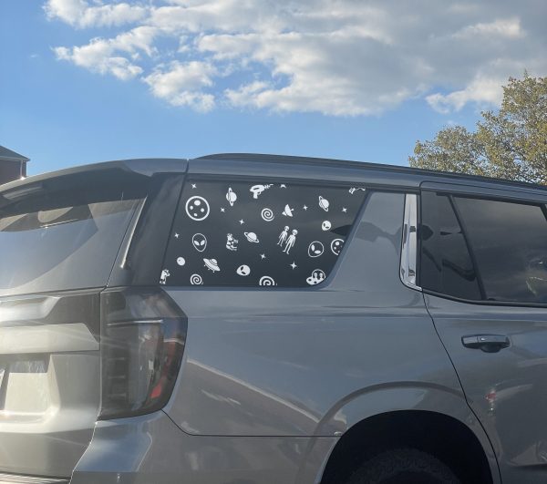 Aliens & UFOs Car Decal - Cute Sci-Fi Vinyl Sticker | Space Themed Vehicle Decor | Alien Lover Gift - Image 3